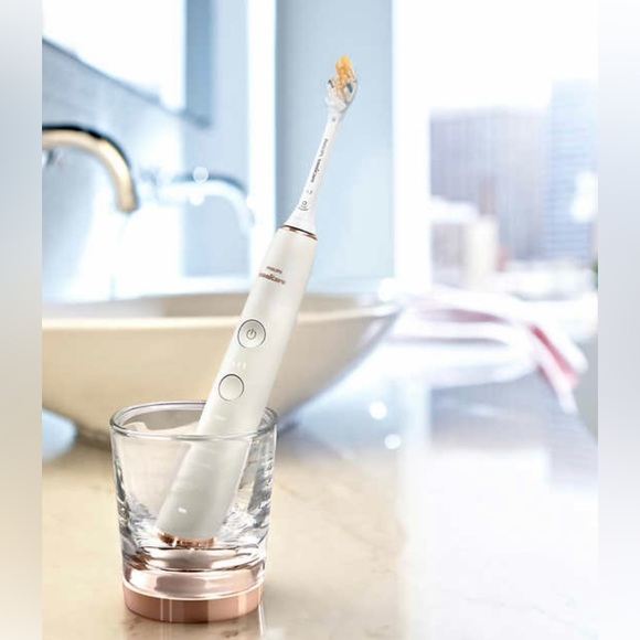 Philips Sonicare DiamondClean  White/Rose gold Rechargeable Toothbrush  (A6) - Picture 7 of 14